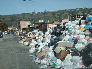 cumuli immondizia napoli