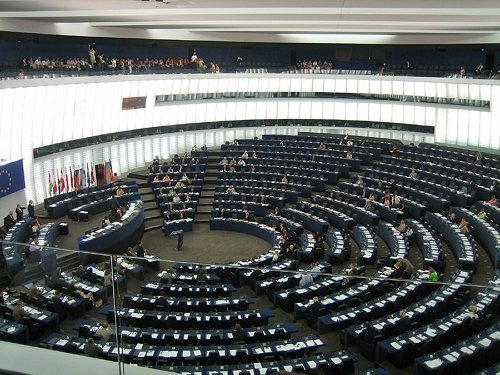 Parlamento europeo, si parte