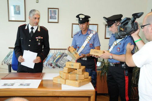 Roma, sequestrati 3,3 kg di cocaina