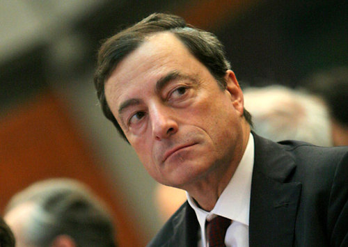 Draghi: "Preoccupa debito pubblico e privato"