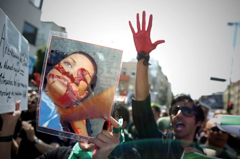 Iran, Neda: spari sulla tomba