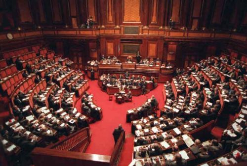 Corruzione: Senato approva mozione Pdl