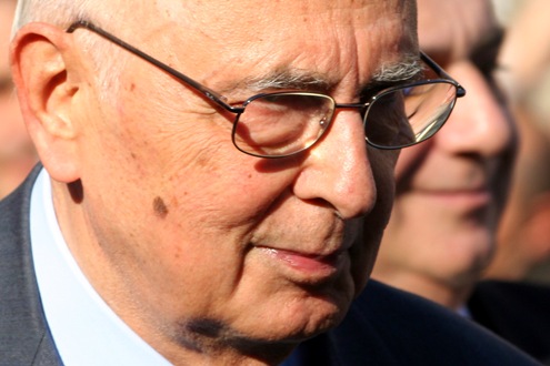 Napolitano: "No al voto anticipato, si guardi ai problemi del Paese"