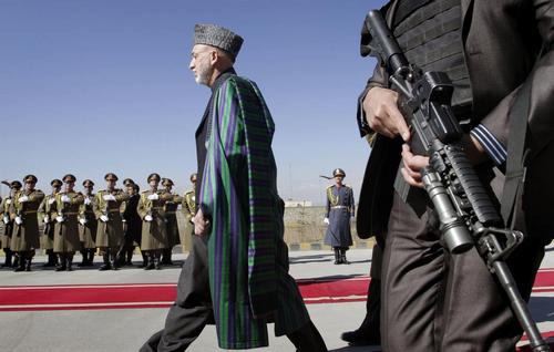14 civili afghani uccisi: il presidente Karzai avverte gli Usa: “Basta azioni unilaterali”. Ha ragione?