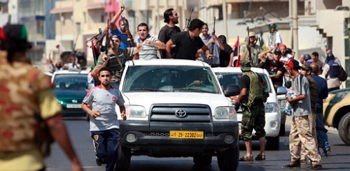 Libia, i ribelli conquistano Tripoli. Mistero su Gheddafi