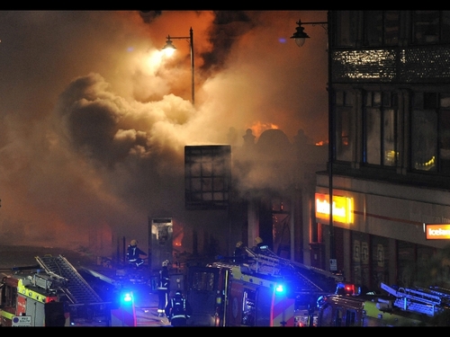 Scontri Londra, altra notte di fuoco