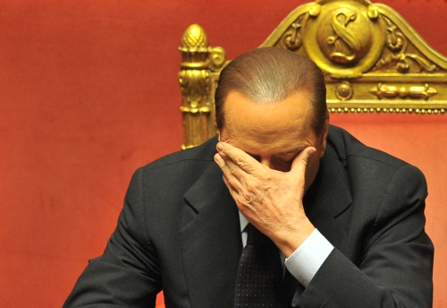 I pm di Bari: "Tarantini procurava escort a Berlusconi in cambio di affari"