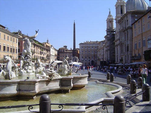 Arrestato il vandalo di Piazza Navona