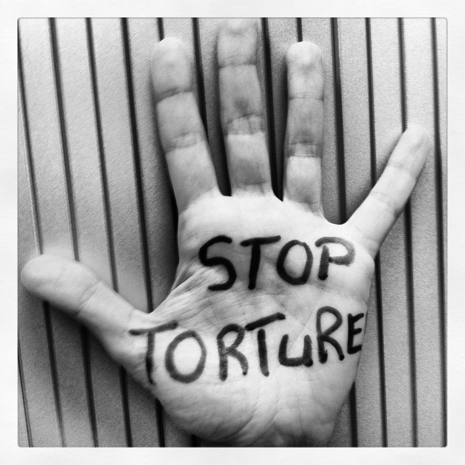 Cucchi, Aldrovandi e Uva, eppure il reato di tortura non c'è ancora