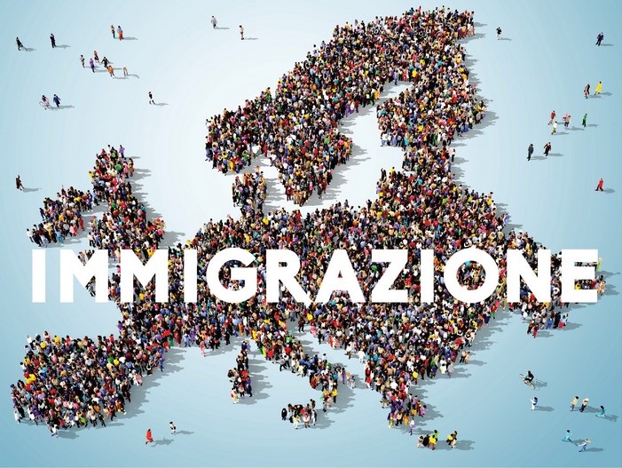 Immigrazione: Macron apre la crisi politica con l'Italia