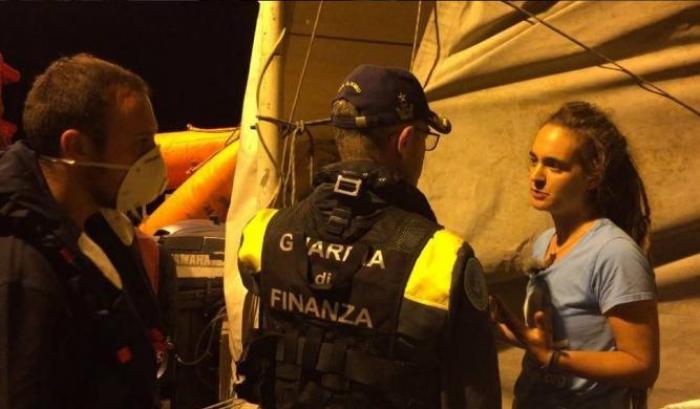 Il Capitano della Sea Watch arrestata: Salvini soddisfatto