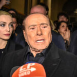 Chiarimenti di Berlusconi dopo le dichiarazioni iniziali su Zelensky ed Ucraina